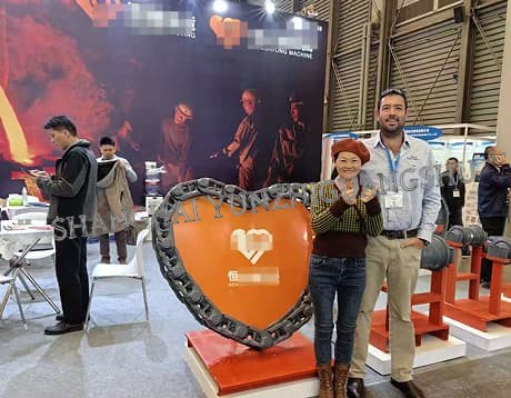 Un cálido reencuentro con nuestros clientes globales en la exposición.